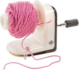 Darice Hand-Winding Yarn Winder – Wind Loose Yarn Quickly and Efficiently –Perfect for Yarn Skeins That Pull from Center – Includes Removeable Table Clamp – Makes a Great Gift, 7.5”x5.7”x4.1”